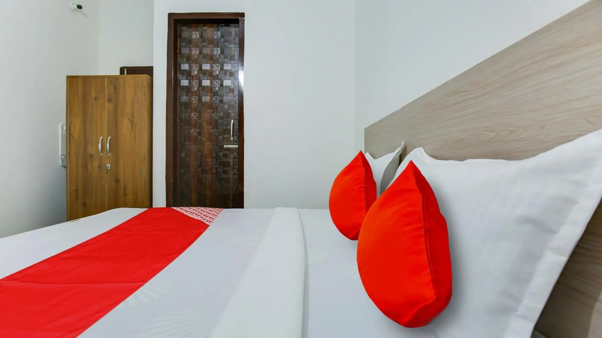 Hotel O Classic In Mohali 4*,